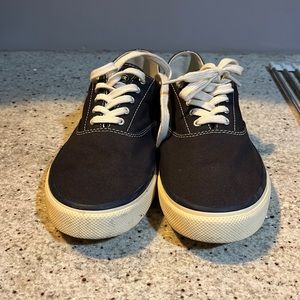 Sperry Top Sider CVO Canvas in Navy Size 10 1/2.